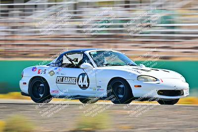 media/Oct-18-2025-Extreme Speed (Sat) [[d6d7e1fef1]]/Group 5/Session 3 (Turn 1)/